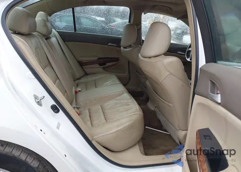 2009 Honda Accord 2.4 Ex-L z USA, uszkodzony, nr VIN 1HGCP26819A093329